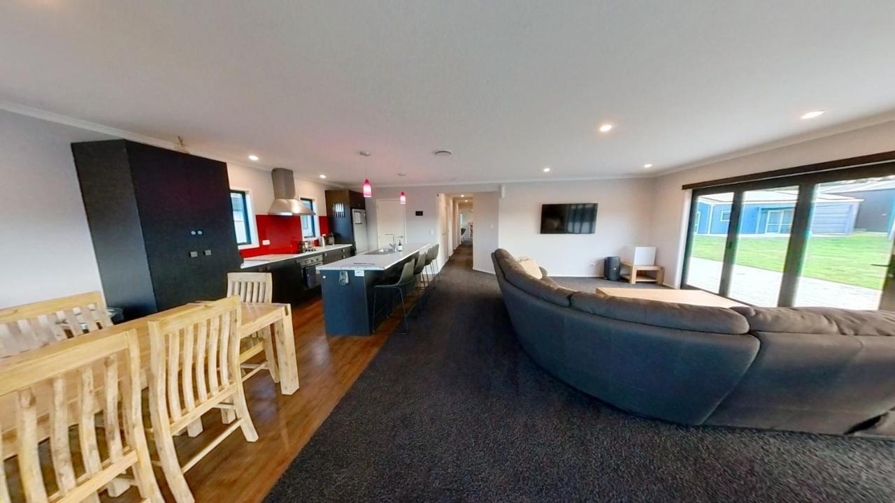 Full Holiday Home To Yourself, Up To 21 Guests Atiamuri Exterior photo