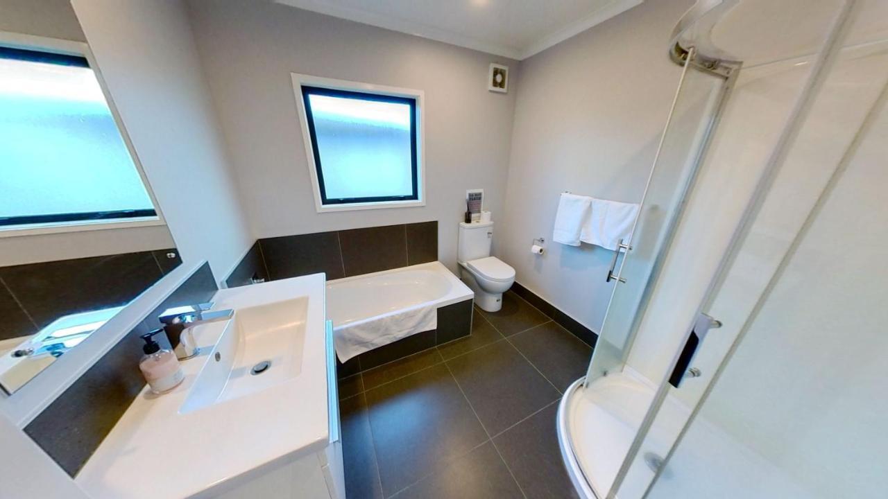Full Holiday Home To Yourself, Up To 21 Guests Atiamuri Exterior photo